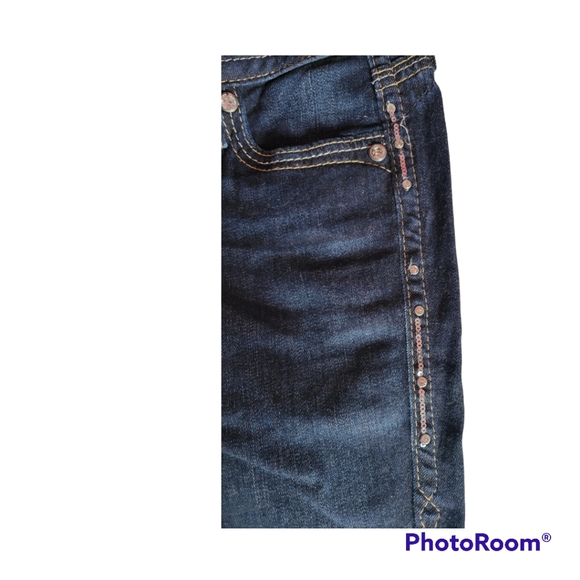 Rock Revival Jeans - Picture 8 of 10